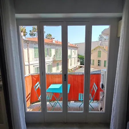 2 Calme & Lumineux Proche Tram Apartamento