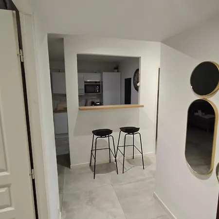 2 Calme & Lumineux Proche Tram Apartment Nizza